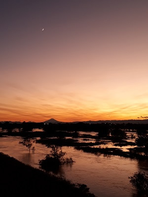 河川風景(夕刻)
